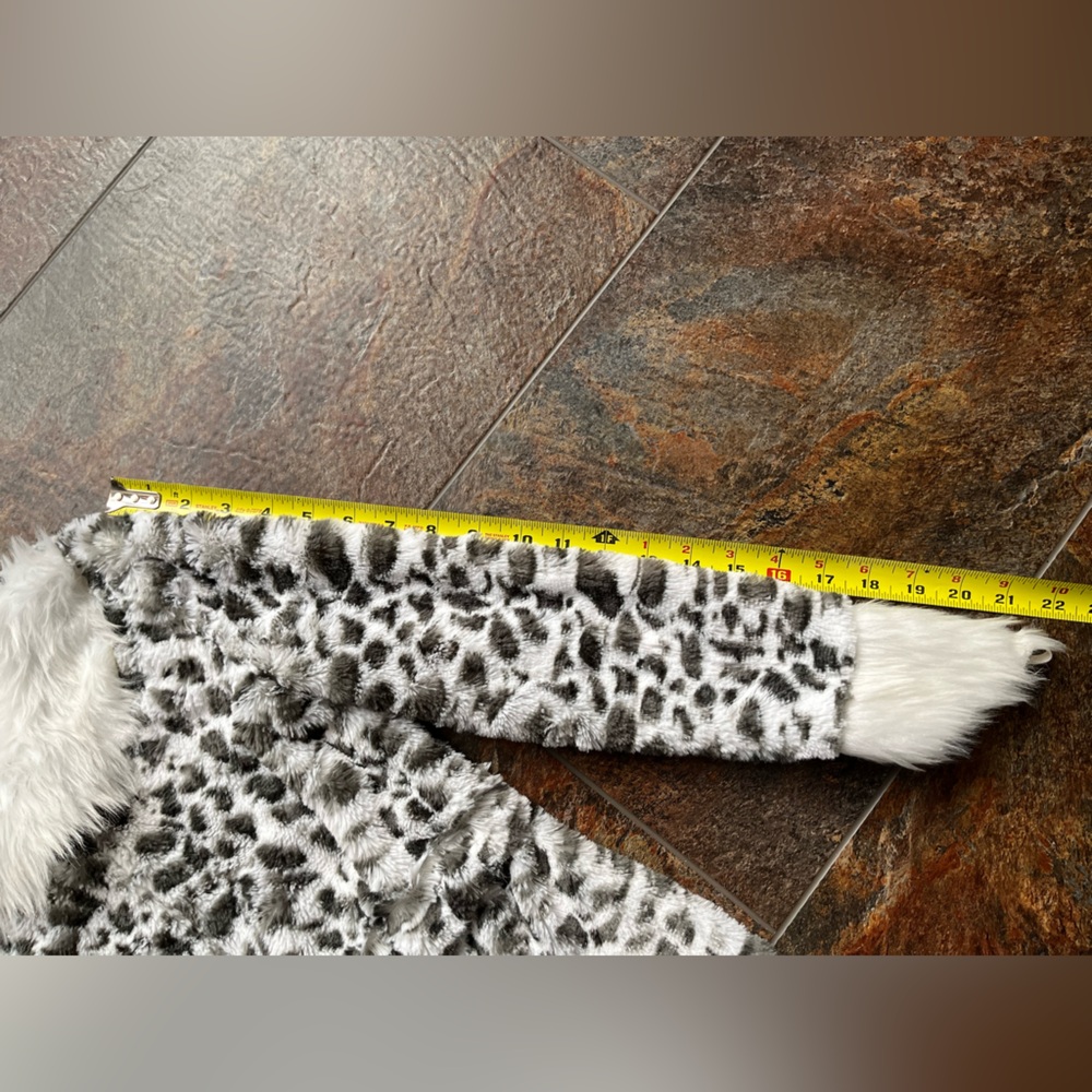 Snow leopard one piece costume. Gray, white black. Child size medium(8-10) - Picture 11 of 13